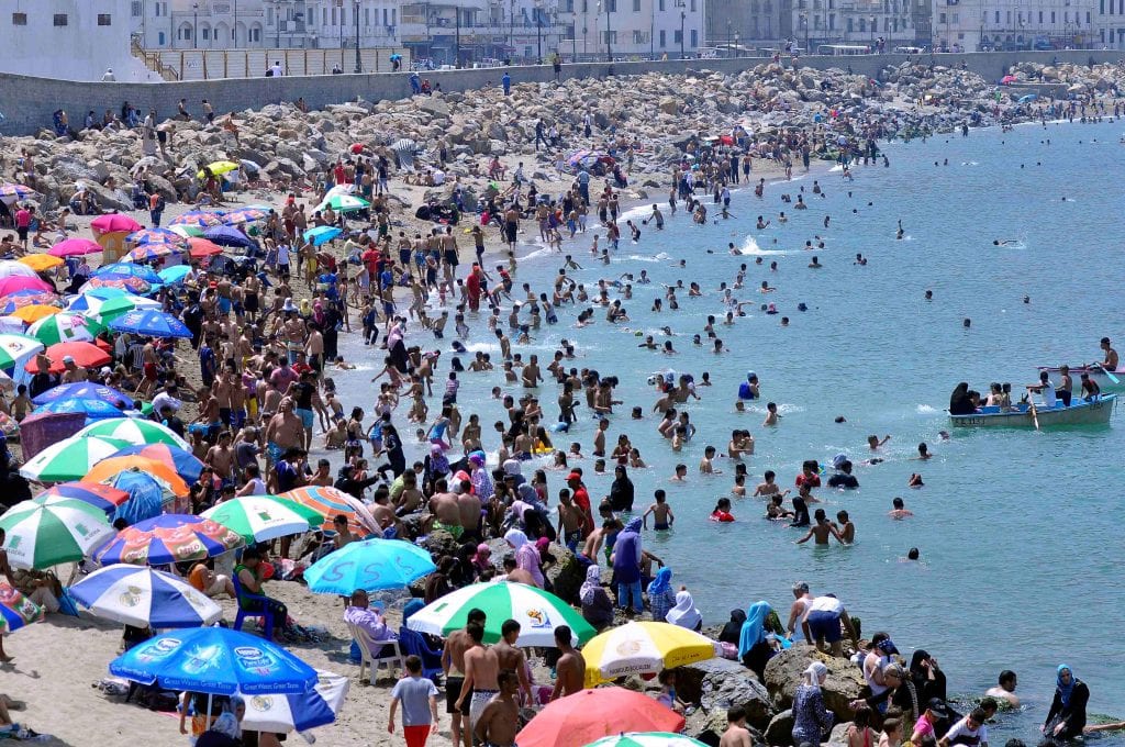 Des plages du littoral Est très fréquentées malgré les restrictions