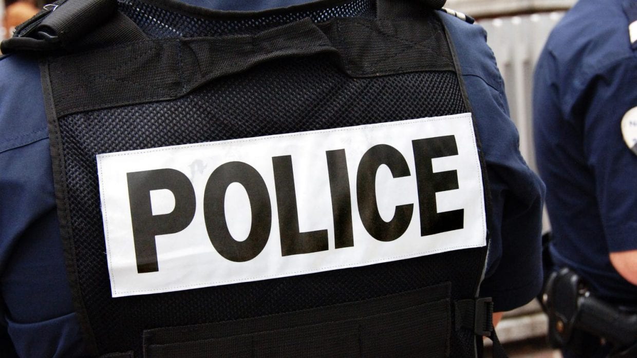 France : Un policier dans la ligne de mire pour avoir dénoncé le racisme de ses collègues