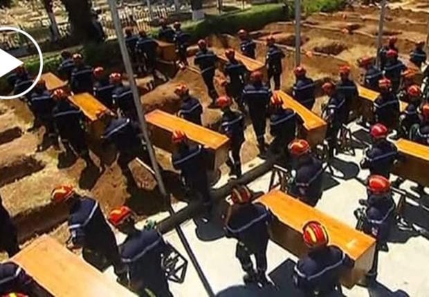 Moment de l’enterrement des restes des 24 résistants à El-Alia (vidéo)