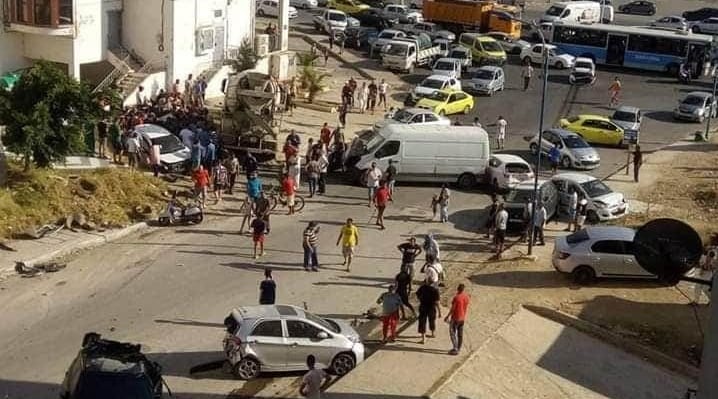 Un camion perd ses freins et fonce sur des passants à Annaba, plusieurs blessés et un mort