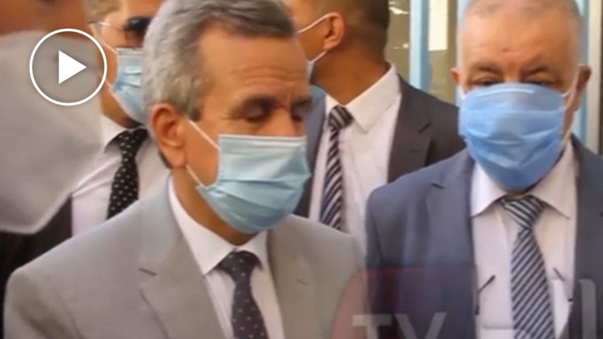 Coronavirus El Oued : Un médecin fond en larmes devant Benbouzid (Vidéo)