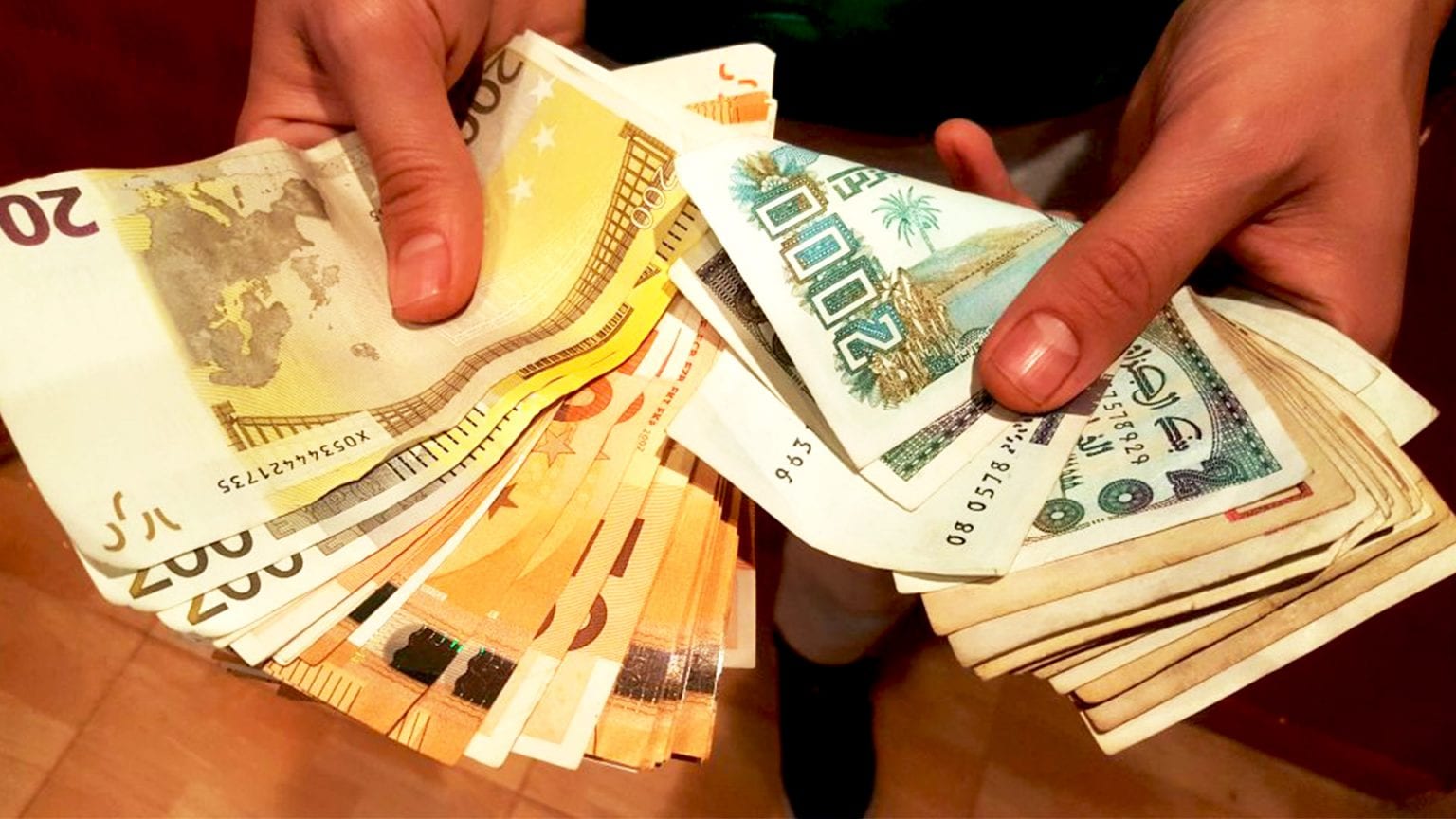 Cotations : Record historique de l’euro face au dinar sur le marché officiel