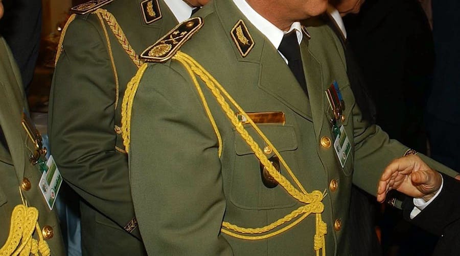 Tebboune nomme un nouveau Chef d’Etat-major des forces terrestres