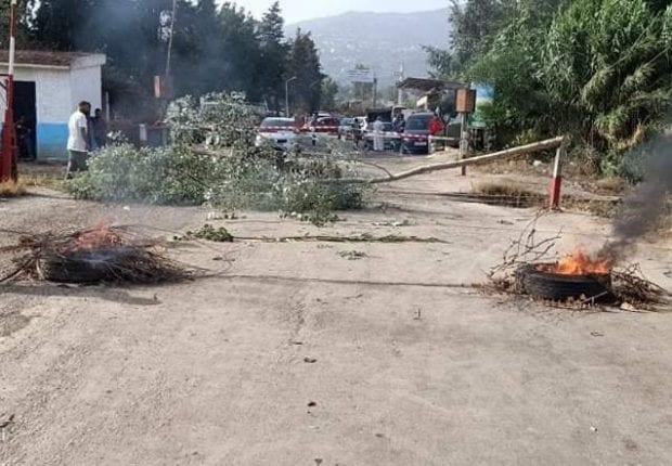 Plusieurs routes barrées à Béjaïa (Images)