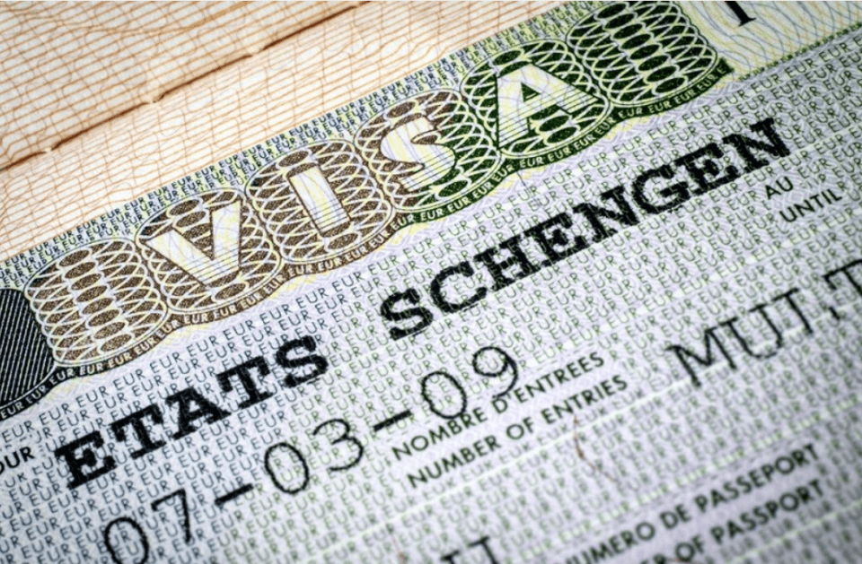 Les ressortissants Algériens interdits d’accès en Suisse