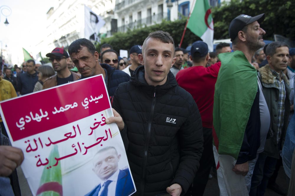 Le poète du Hirak Mohamed Tadjadit de nouveau arrêté