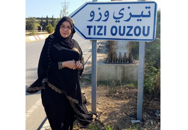 Naima Salhi en visite à Tizi Ouzou pour « une Roqya »