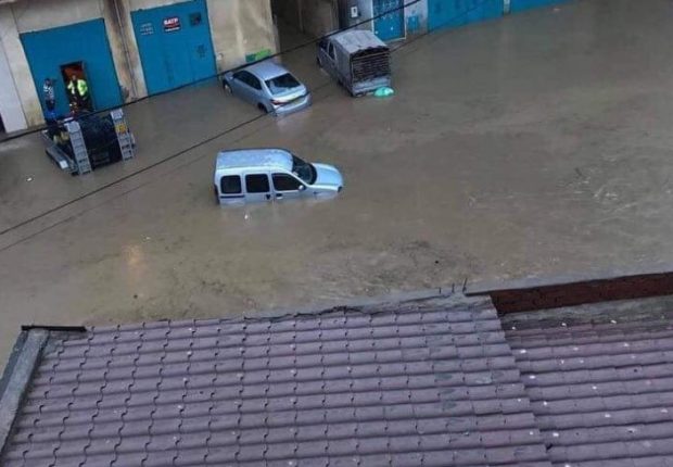 Intempéries à Alger : Plusieurs quartiers inondés (Vidéo)