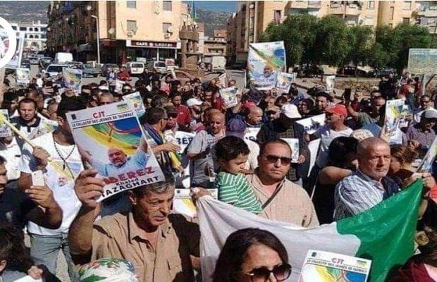 Béjaïa : Marche de solidarité avec l’ex député Khaled Tazaghart (vidéo)