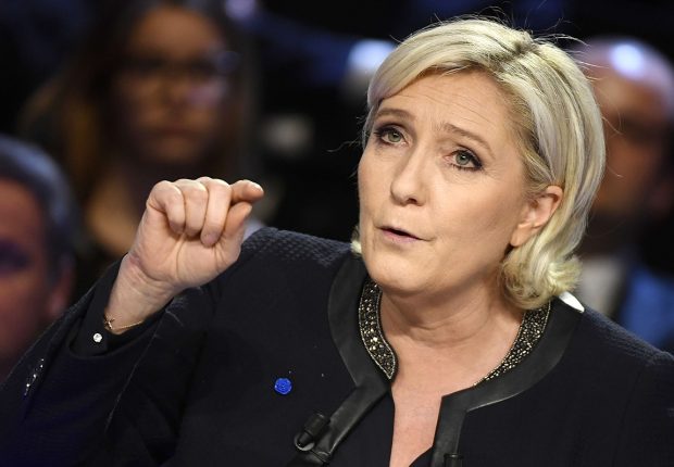 En France, Marine Le Pen veut « une législation de guerre » contre l&rsquo;islamisme