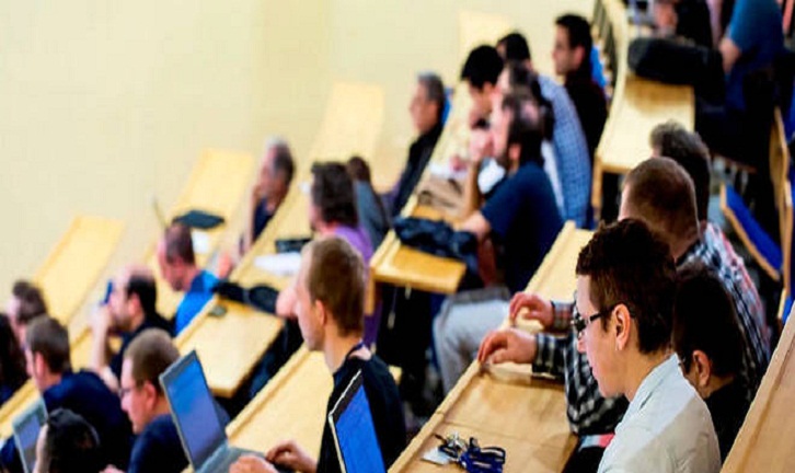 Des boursiers en Grande-Bretagne bloqués en Algérie interpellent les autorités