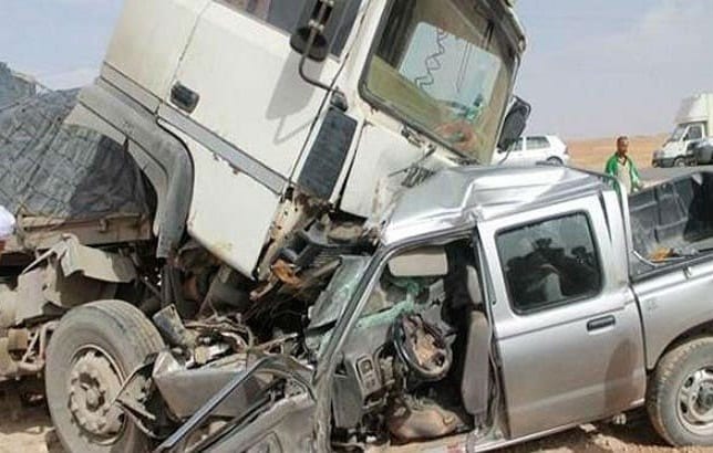 Bouira : Un mort et deux blessés lors d’un carambolage entre trois camions