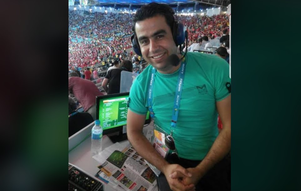 Bilel Bennari, commentateur du match Algérie-Nigeria, réagit face aux critiques 