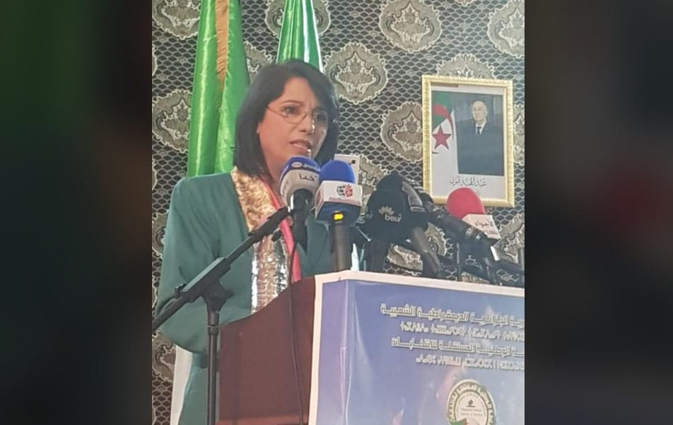 Fatima-Zohra Zerouati estime que le référendum sur la Constitution \