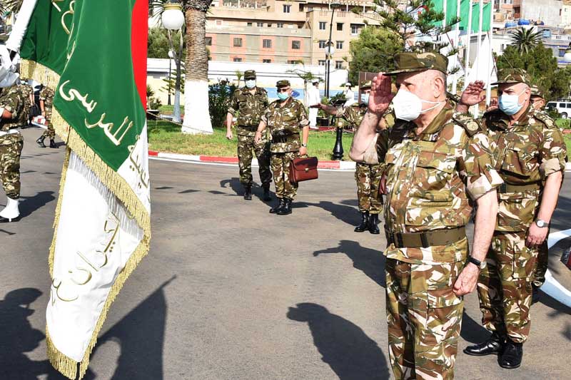Le Général de Corps d’Armée Saïd Chanegriha en visite à la 2ᵉ Région Militaire à Oran