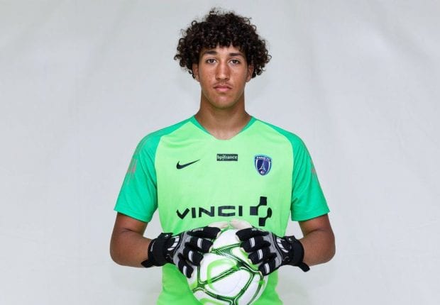 Un jeune gardien d’origine Algérienne signe à Chelsea