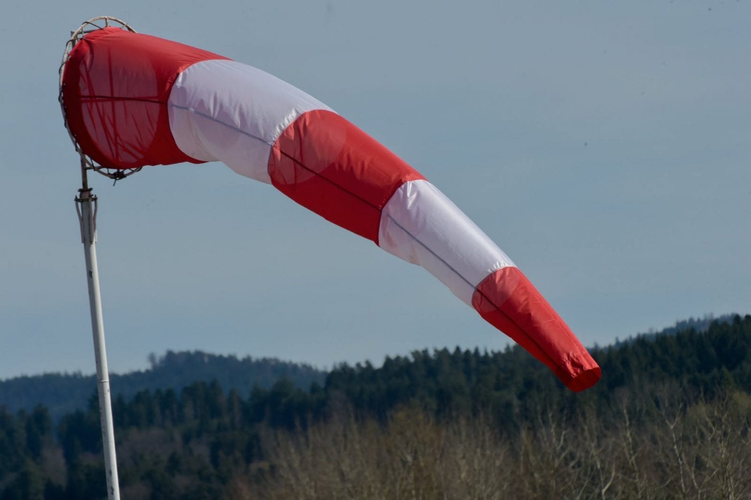 Météo Algérie : Pluies orageuses et vents forts sur plusieurs wilayas du pays