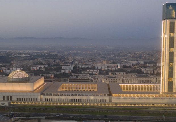 Accomplissement de la première prière du vendredi à la mosquée d’Alger