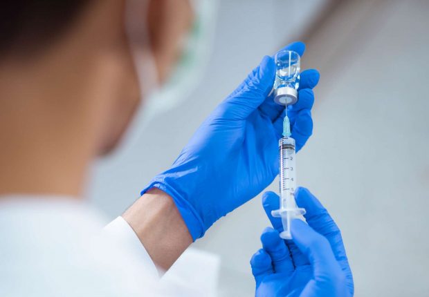 Vaccin Coronavirus : L’avantage du troisième vaccin russe vanté par des chercheurs