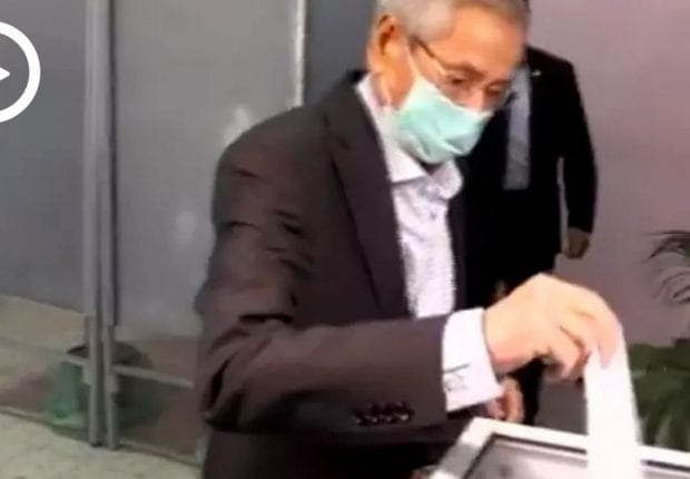 Référendum Constitutionnel : Bensalah effectue son devoir électoral (vidéo)