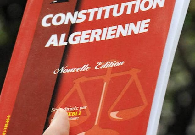 Nouvelle constitution : L’absence du chef de l’État retarde son entrée en vigueur