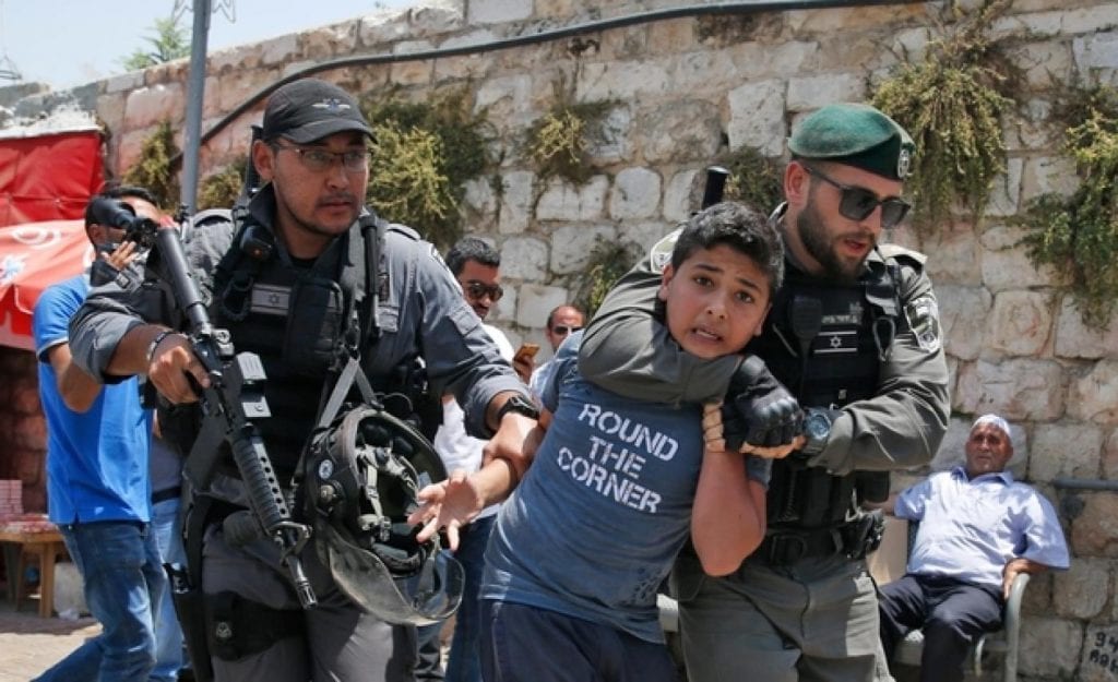 Palestine : Les forces israéliennes ont arrêté plus de 400 enfants en 2020 