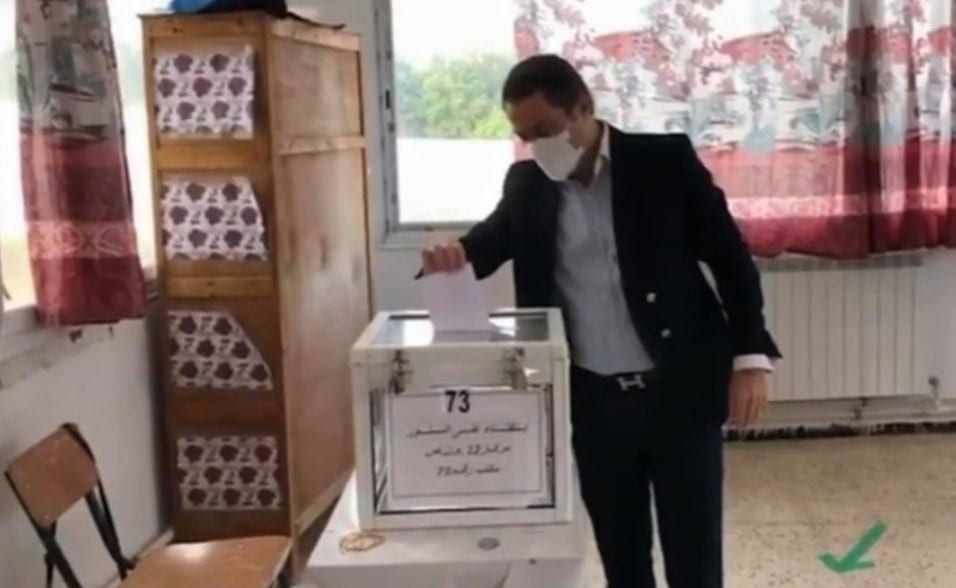 Plusieurs membres du Gouvernement accomplissent leurs droits de Vote