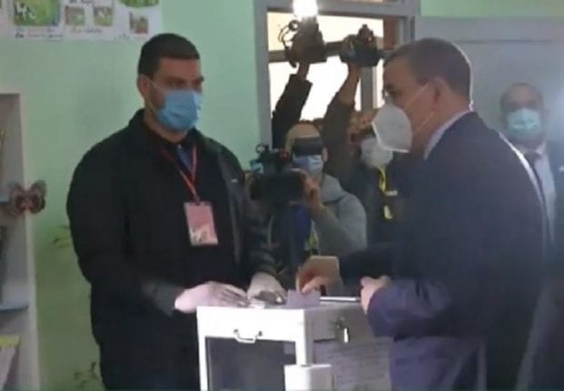 Référendum constitutionnel : Le Premier ministre accomplit son devoir électoral