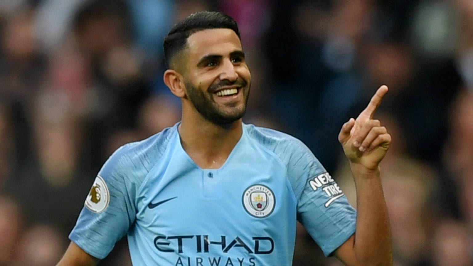 Transfert : Un cador espagnol fait les yeux doux à Mahrez