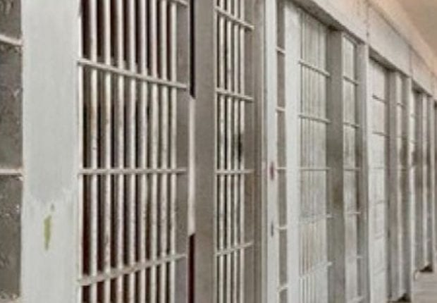 Coronavirus à la Prison d’El Harrach : d’anciens ministres incarcérés contaminés