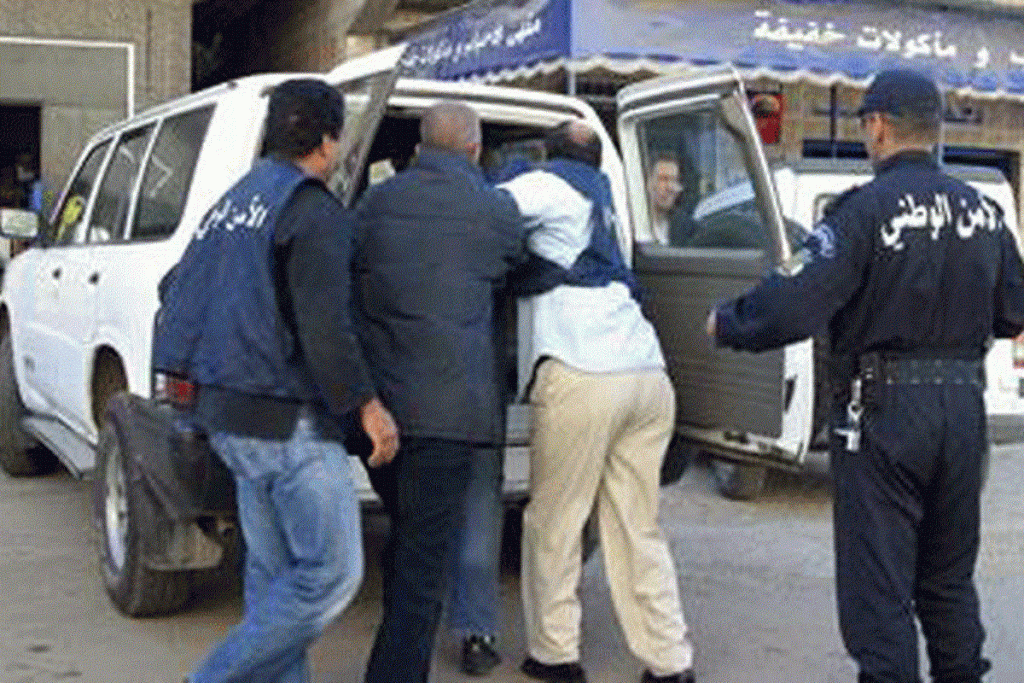 Ghardaïa : un septuagénaire à la tête d’un réseau d’escroquerie