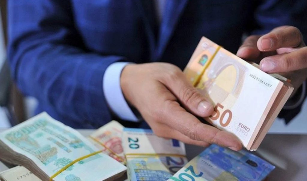Le Dinar continue de chuter face à l’Euro sur le marché parallèle