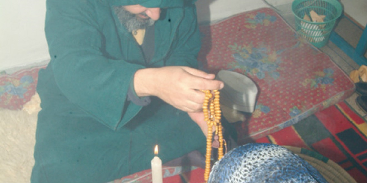 Al-Bayadh : Un sorcier septuagénaire arrêté par la police