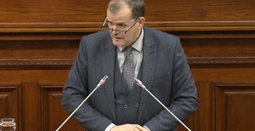 Enseignes commerciales : Vers des mesures imposant la langue arabe