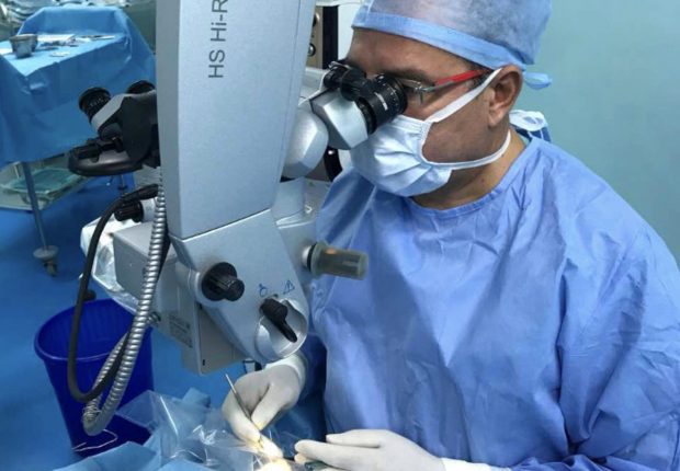 Covid-19 : un spécialiste explique l’infection par les yeux