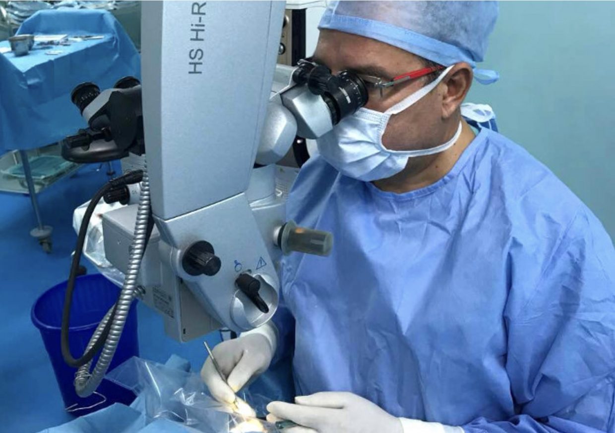 Covid-19 : un spécialiste explique l’infection par les yeux