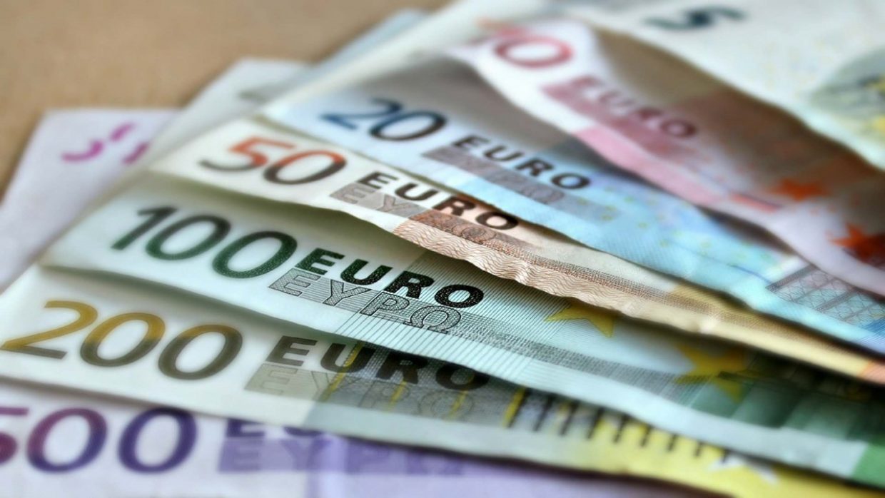Le dinar face aux devises en banque et au marché noir ce 14 aout