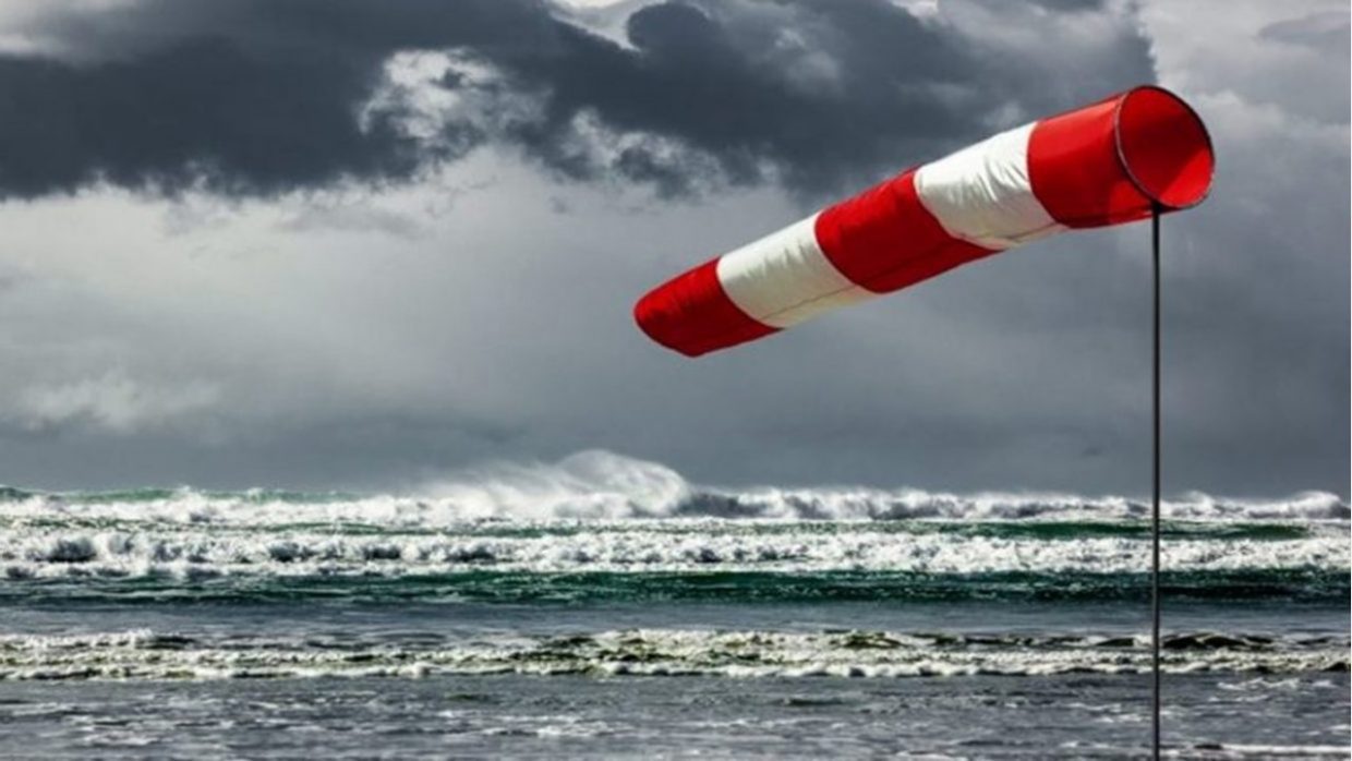 Météo : vents et vagues dangereuses sur plusieurs zones côtières
