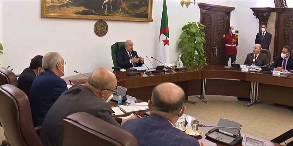 Banques, Hajj et crise de l’eau : 5 nouvelles instructions de Tebboune