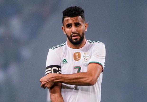 Mahrez refoulé d’un bar avec deux joueurs de Manchester City