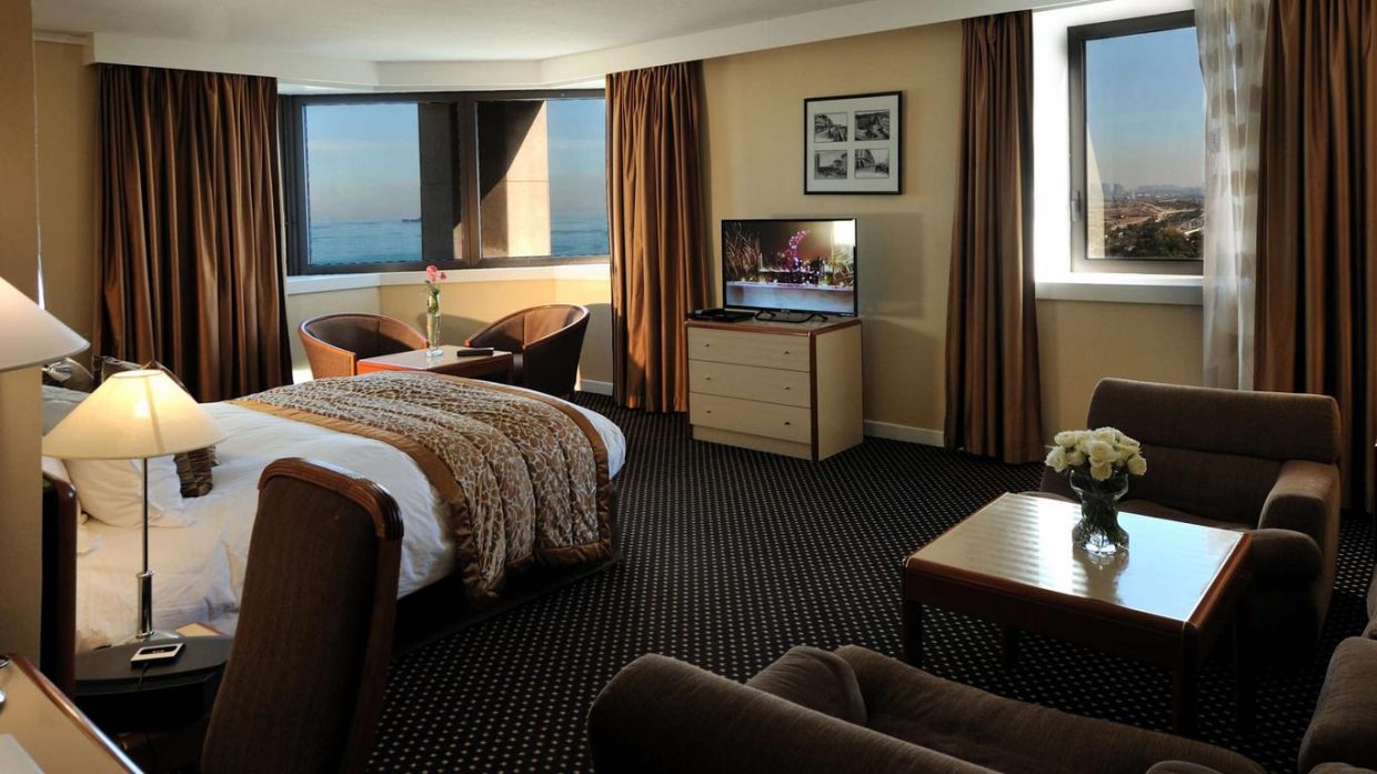 Ministre du tourisme, prix des hôtels abordables?