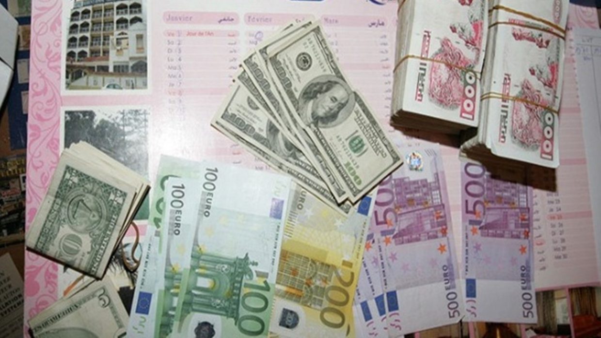 Taux de change du dinar en banque et au marché noir ce 14 novembre