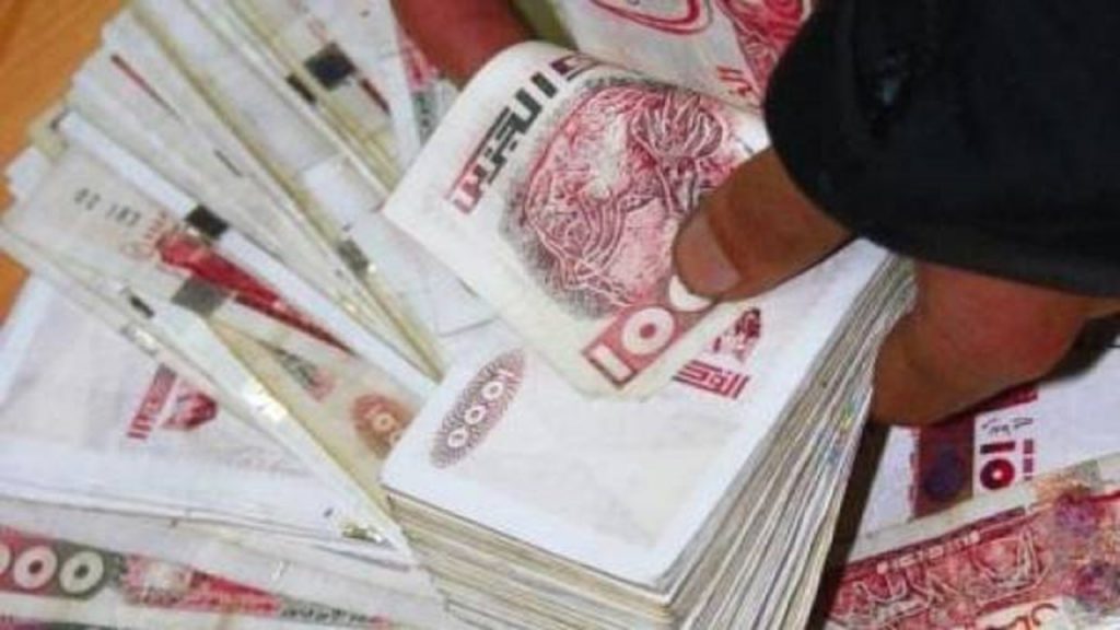 Dinar algérien : les cours de l’euro et du dollar ce mardi 8 février