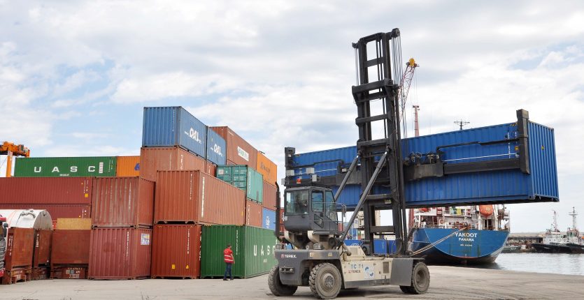 Algérie : encore un durcissement des conditions d’importation