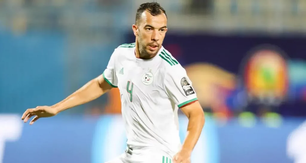 EN, Hafid Derradji, Mahrez et Messi : Benlamri à coeur ouvert