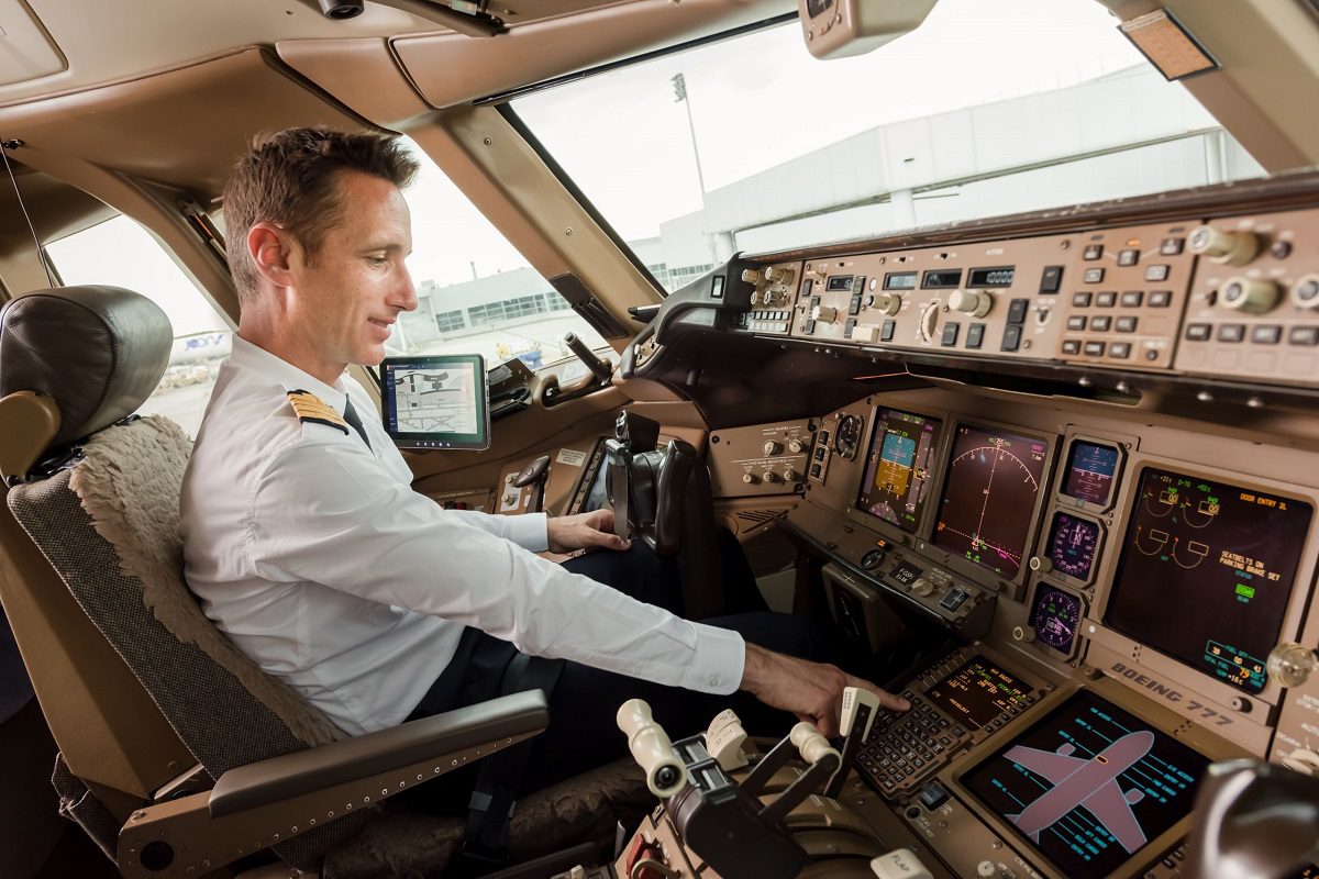 Devenir pilote de ligne Air France relance sa formation gratuite Algerie360