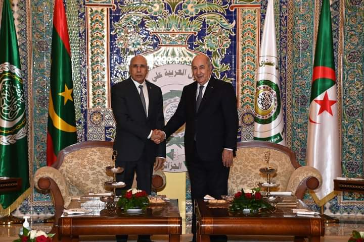 Sommet arabe d’Alger : Tebboune reçoit son homologue mauritanien
