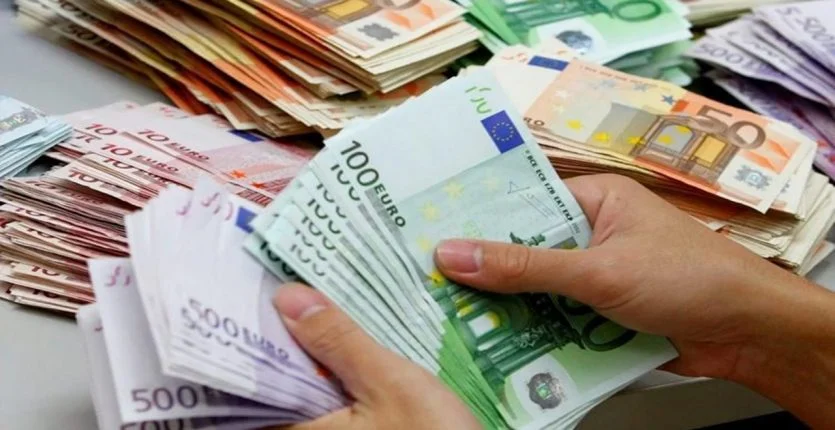 Cotations du dinar face aux devises en banque et au marché noir ce 24 mars