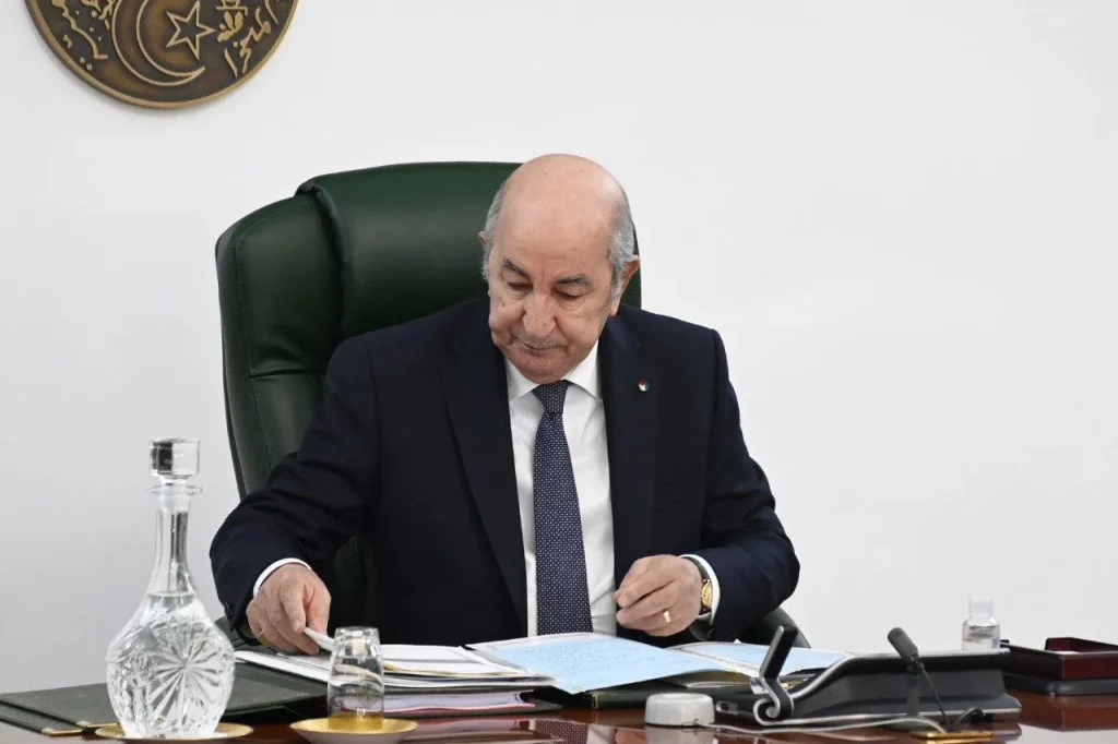 Tebboune ordonne la titularisation des enseignants contractuels