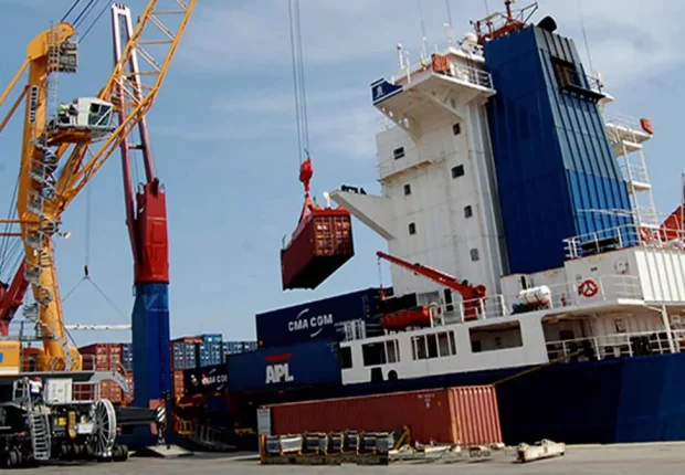 Exportateurs algériens : Zitouni s’engage pour des facilitations